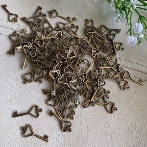 💕5 for $10: Lot of 20 pcs bronze 🔑 key charms